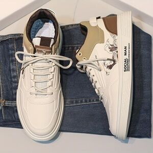 Men‘s High Top Skate Shoes With Good Grip Breathable Lace-up Sneakers